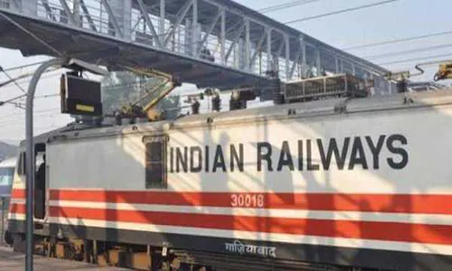 <a href="https://www.cnbctv18.com/infrastructure/indian-railways-unveils-state-of-art-coach-100-more-to-follow-652321.htm">Indian Railways unveils state-of-art coach, 100 more to follow</a>