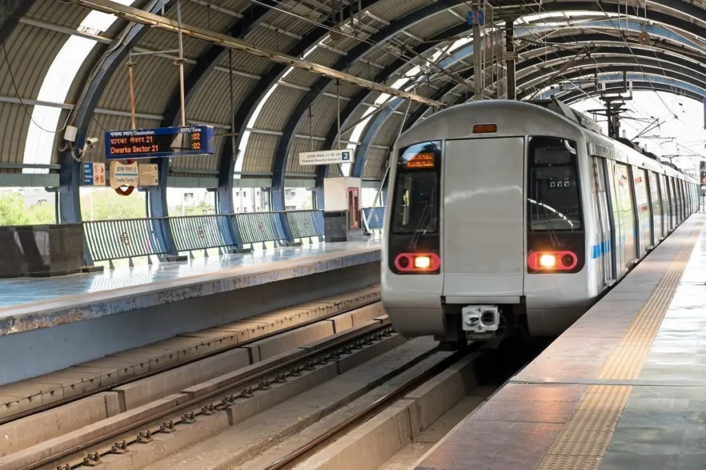 Stories 3 %Advanced railway digital solutions with remote monitoring, CCTV systems, and intelligent train communication technologies%